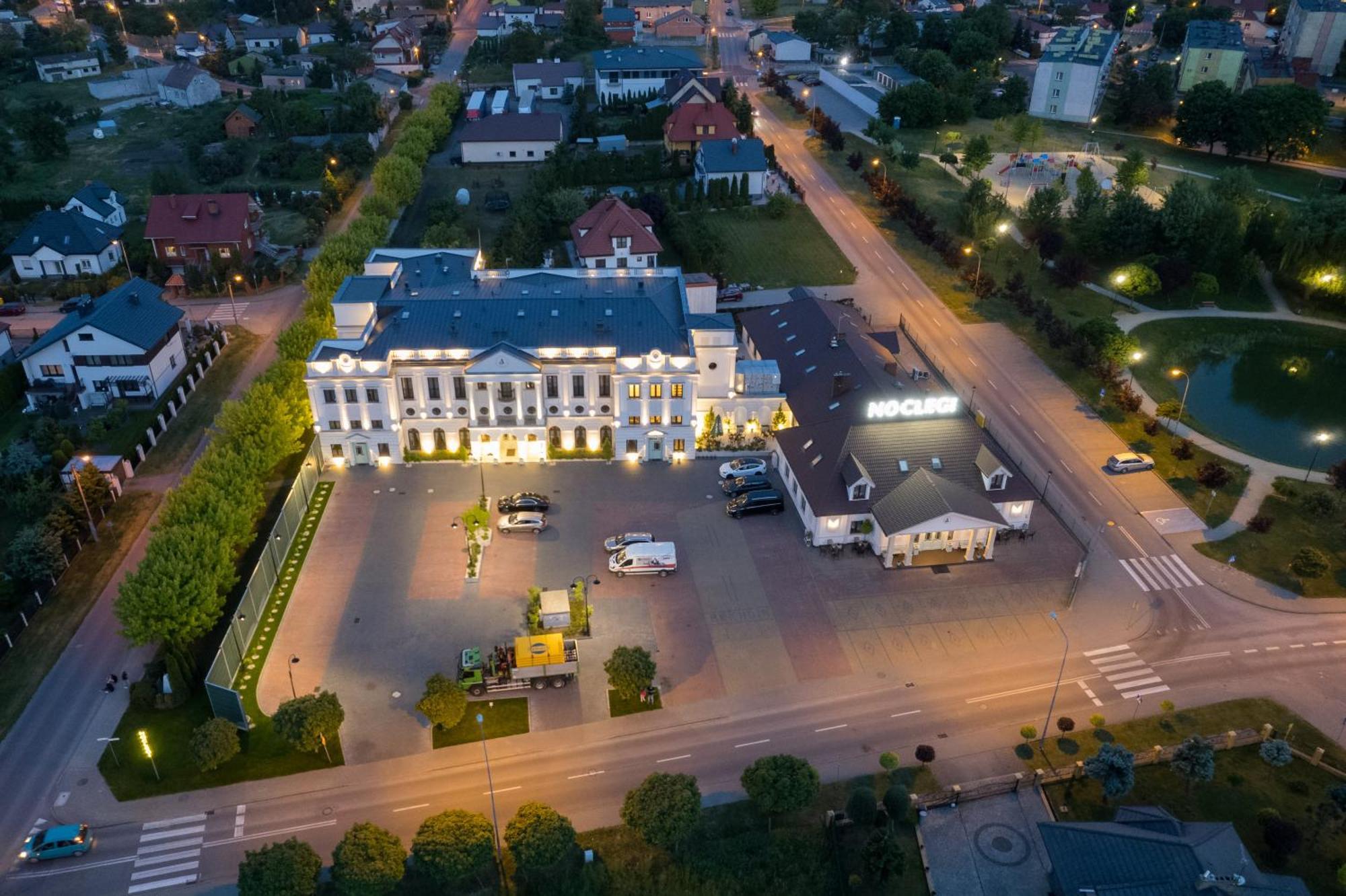 Arkadia Aparthotel Radziejów Eksteriør bilde